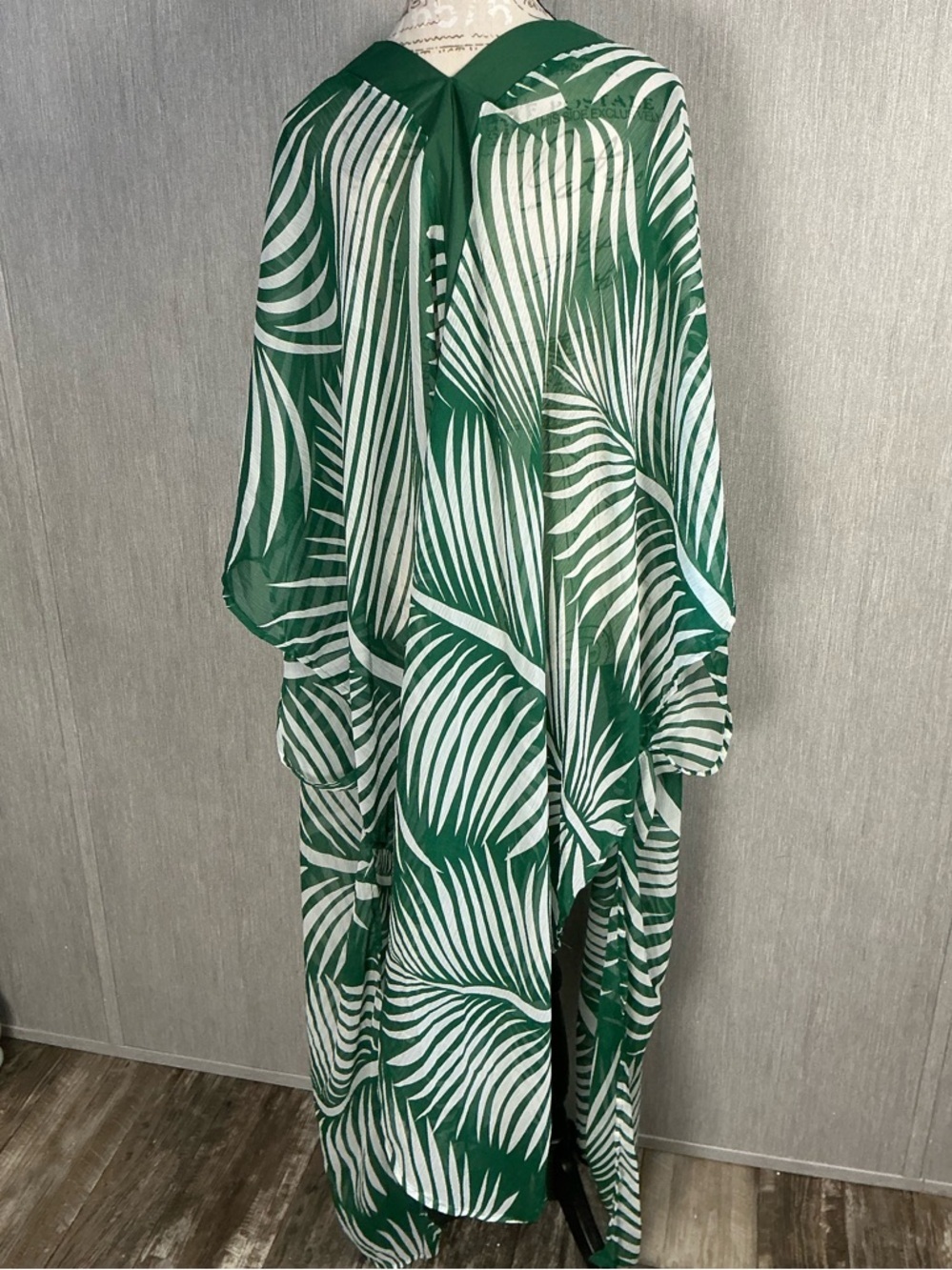 Vince Camuto Green and White Striped Plus Sheer Kimono Plus Size - Picture 6 of 16